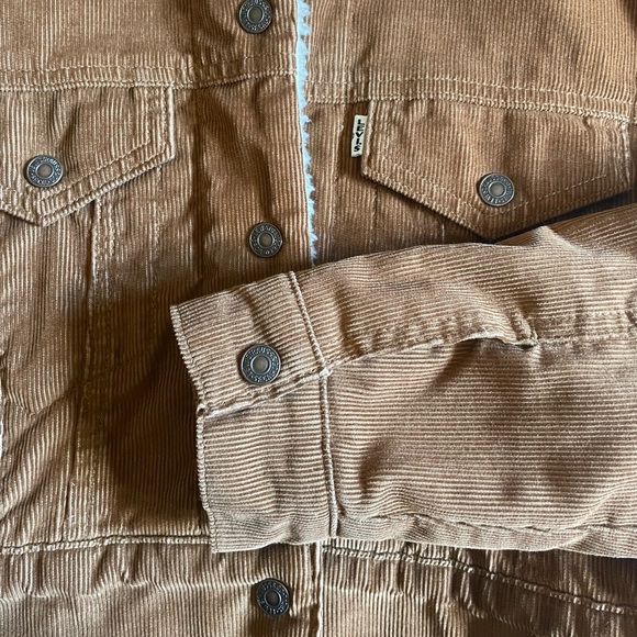 Levi’s cropped corduroy jacket with faux sheepskin lining - Picture 5 of 8